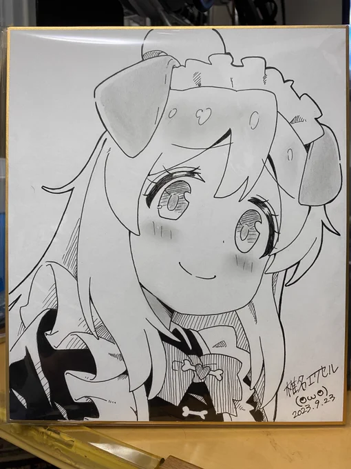 サインも入れた
ほっぺとかは鉛筆線を指で擦っただけ
(৹'꒳`৹)当日13時くらいに販売しようかの(予定 