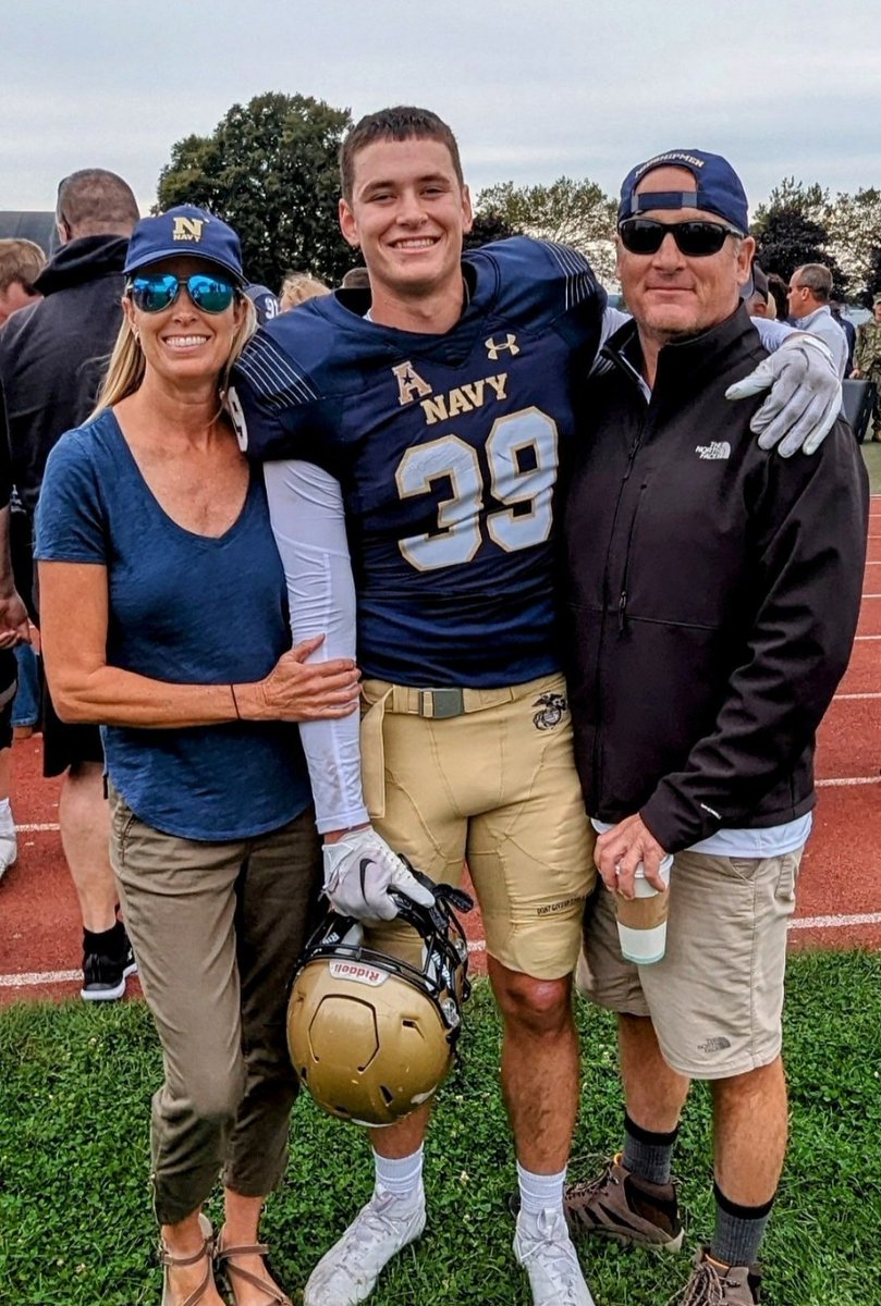 MAX MOORE | 2026 | LB/TE/QB | MANNFORD FOOTBALL tweet media