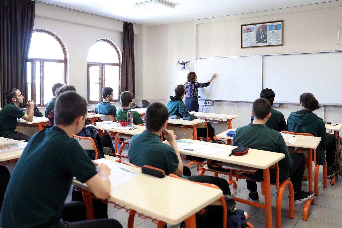 tcmeb's tweet photo. Ülke Genelinde Ortaokul ve Liselerde İlk Kez Yapılacak "Ortak Yazılı Sınav" Tarihleri Belli Oldu

👉https://t.co/7INpqiWnvT https://t.co/wBhSjQDWkV