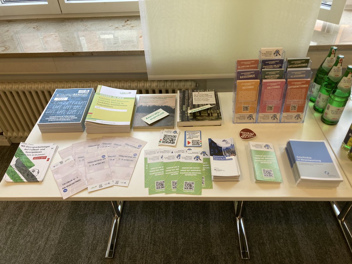 Heute ging die Fortbildung „Gedenkstättenfahrten im Fußballkontext“ in #Dortmund zu Ende.
Vielen Dank an <a href="/IBB_Dortmund/">IBB Dortmund</a>, @fanprojekteNRW und @zweitzeugen für den vielseitigen Input, wir freuen uns schon auf den zukünftigen Praxistransfer.

#SozialeArbeitmitundfürFußballfans