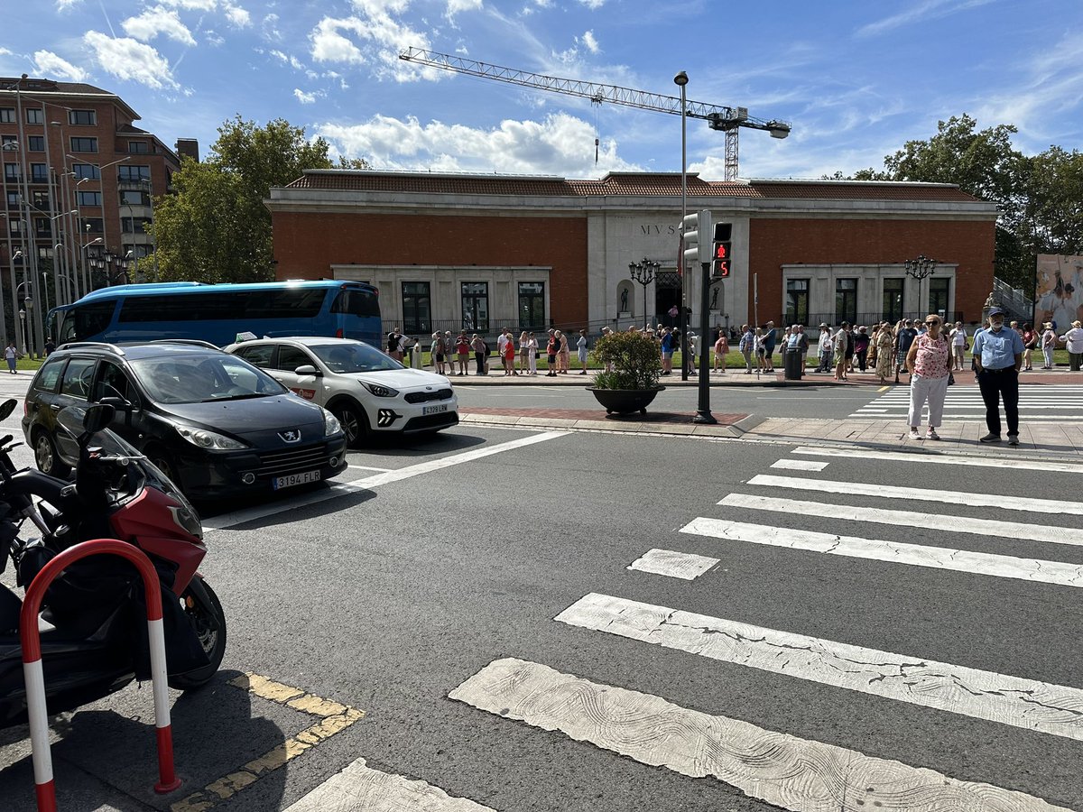 markhazelby's tweet photo. @PrincessCruises: extremely disappointed with this queue that snakes at least 750m in the centre of Balboa in 30 degree heat. All to reboard shuttle buses back to the inaccessible port that doesn’t allow pedestrian’s walking access. https://t.co/S7gTHW7r4P