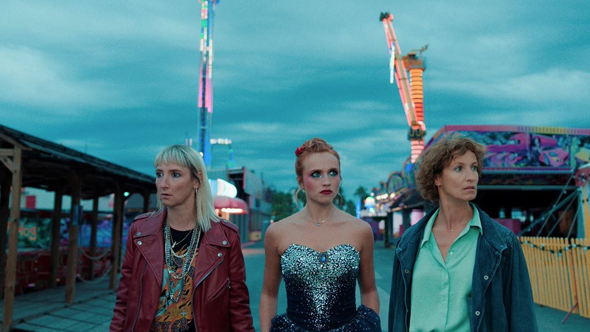 Avcesar's tweet image. Killer Coaster : une série passablement mortelle pour les Lamy #KillerCoaster #AlexandraLamy #AudreyLamy #ChloeJouannet #Primevideo #serie dlvr.it/SwNNfj