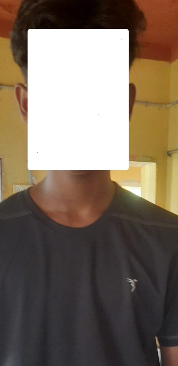 SRIKAKULMPOLICE's tweet photo. AHTU మరియు BBA కలిసి బాలకార్మిక వ్యవస్థ నిర్మూలనకు పొందూరు మెయిన్ రోడ్ లో గల మెకానిక్ షెడ్లు మరియు వాటర్ సర్వీసింగ్ షెడ్లు నందు రెస్క్యూ ఆపరేషన్ చేపట్టి ఒక బాల కార్మికుడిని రక్షించి, CWC వారి సమక్షంలో బాలుని యొక్క తల్లిదండ్రులకు అప్పగించడం జరిగినది.
@APPOLICE100
#Childissues https://t.co/Ub2HmRFXMz