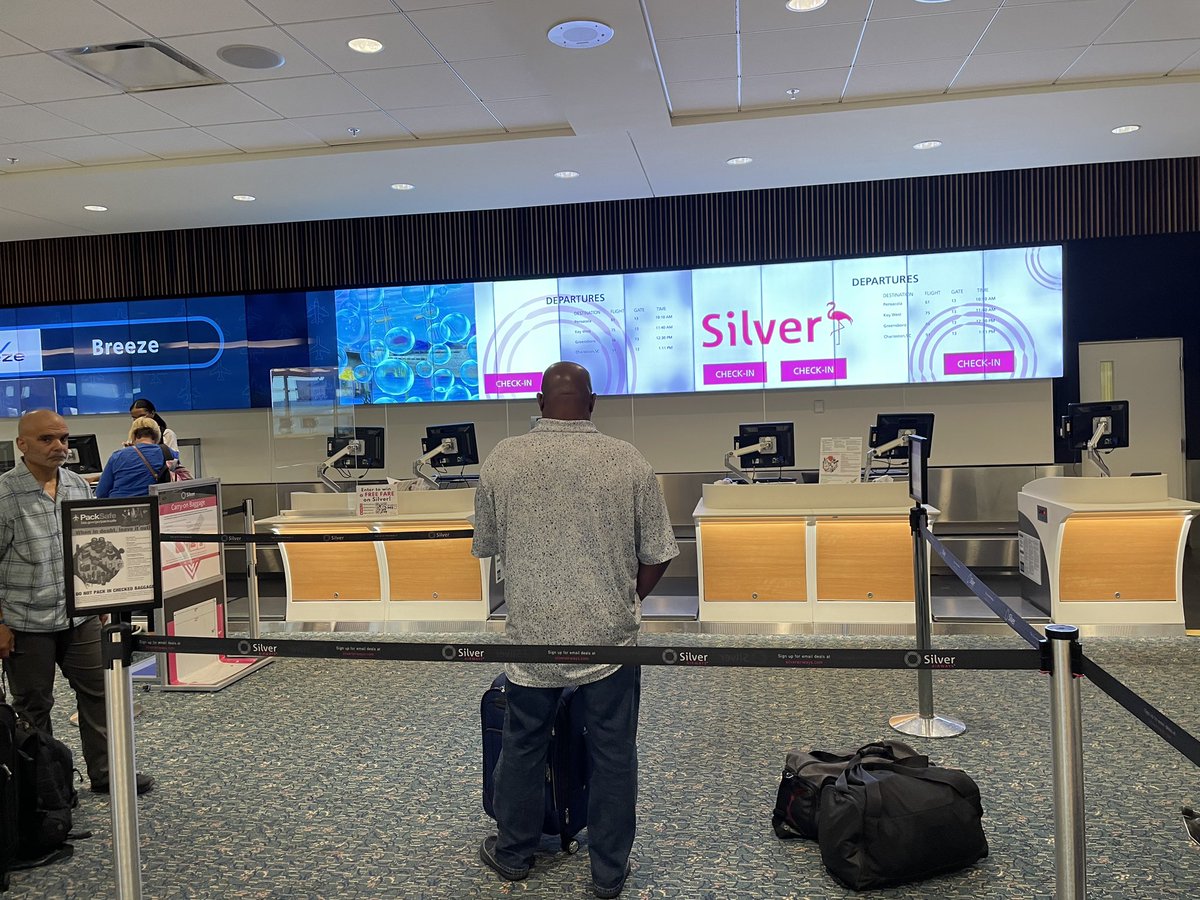 deepdishbish's tweet photo. @silver_airways  been waiting at your counter in Orlando for 20 minutes and still no one.  Can you please help?? https://t.co/sjRfQrlj6p