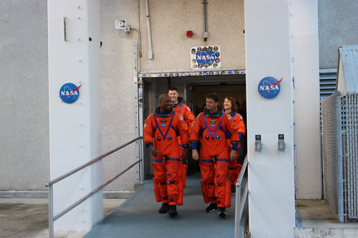 NASAGroundSys's tweet photo. The @NASAArtemis II astronauts have suited up and are traveling to Pad 39B at @NASAKennedy for a test demonstrating nominal launch day procedures.

Follow along for more coverage as they arrive to the pad. https://t.co/St5ZpFTQS1