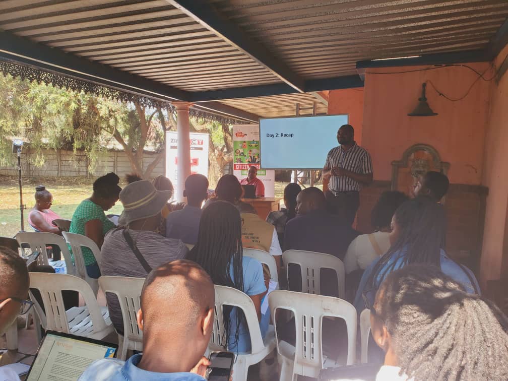 ZimFact's tweet photo. #Happeningnow: #Day2 of the Citizen Journalism training started off with Costa Jansen Nkomo Donsah  leading a recap of Day 1 on post election reporting.
#NoToFakeNews #FactsMatter #GetTheFacts #matteroffact #zimelections2023 https://t.co/dpRWcsqVv4
