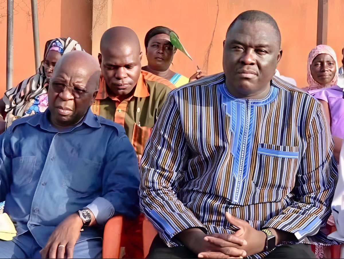 mosse2015's tweet photo. Cher Président Simon  COMPAORE, je vous souhaite un joyeux anniversaire rempli de santé et de prospérité. Vous méritez de vous vanter des réalisations que vous avez accomplies pour le Burkina Faso, en particulier pour la belle ville de Ouagadougou. Vous avez montré votre dévouement à donner de l'espoir aux plus jeunes et aux femmes, sans jamais hésiter, même sous la pluie ou sous le soleil.