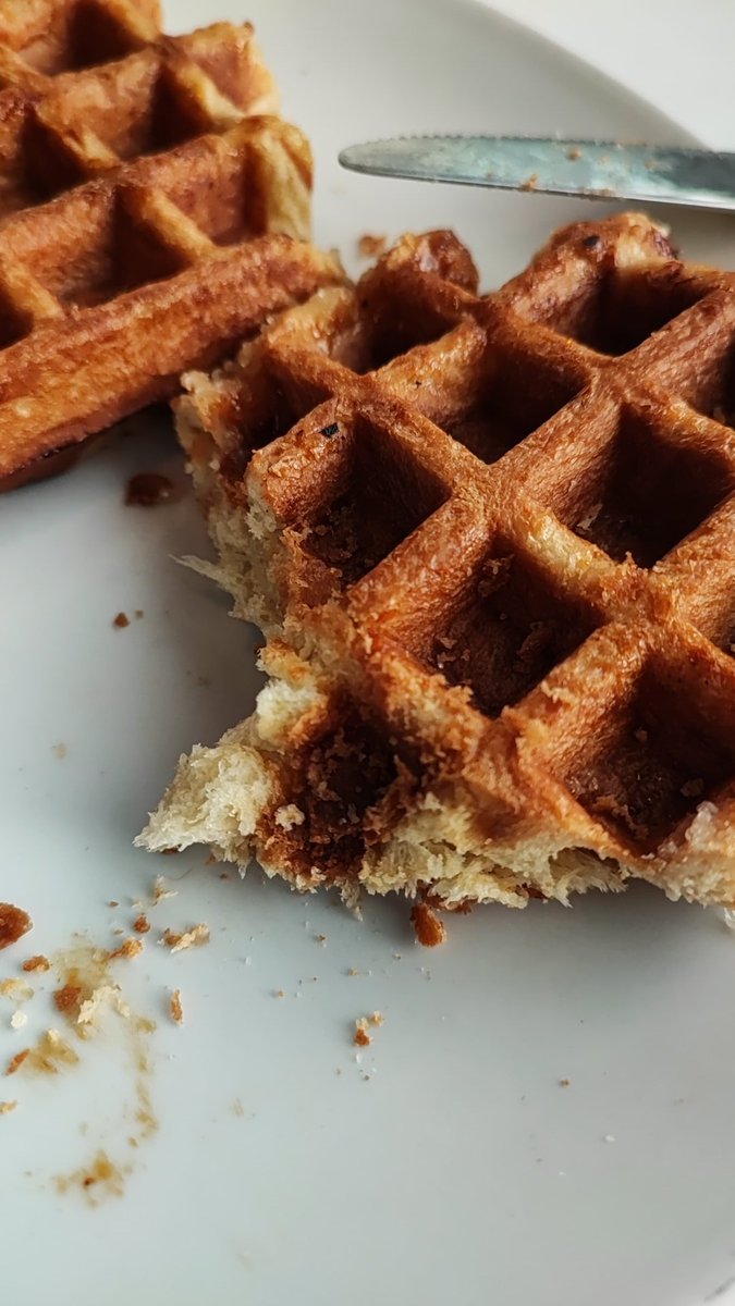 MariiaBash's tweet photo. I'm going to Bordeaux, where the workshop takes place, via Brussels. I think it is now safe to say that I (at least partially) identify myself as a Belgian Waffle... 
There is no better way to read papers on metabolism in AML than with a Belgian waffle next to oneself https://t.co/yPs8nlHE2w