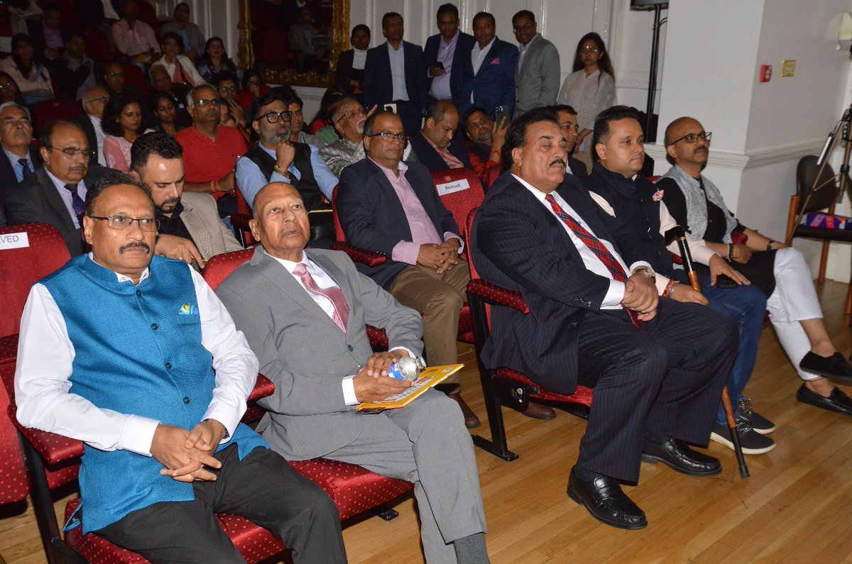 shantanug_'s tweet photo. Namastey London 🇬🇧

Had a grand launch of my graphic novel - “Ajay to Yogi Adityanath” at the iconic @TheNehruCentre, High Commission of India with director of TNC & a good friend @authoramish, Kuldeep Shekhawat Ji, Suresh Mangalgiri Ji in the room jam packed with important members of the diaspora & indian students.

This was the 71st launch of this book and 1st outside India 🇮🇳 

@HCI_London @iccr_hq