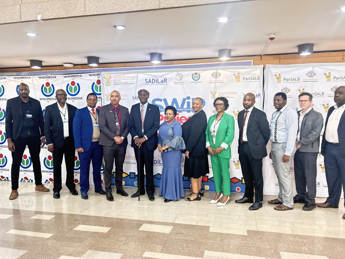 PanSALB's tweet photo. [In Pictures: SWiP project launch]
We are privileged to have the king of amaNdebele iNgonyama uMakhosoke II Mabhena present at our event to promote the technological advancement of indigenous African languages.  #HeritageMonth #LivingHeritage @SADiLaR_ZA @SportArtsCultur https://t.co/hhetrDEySh