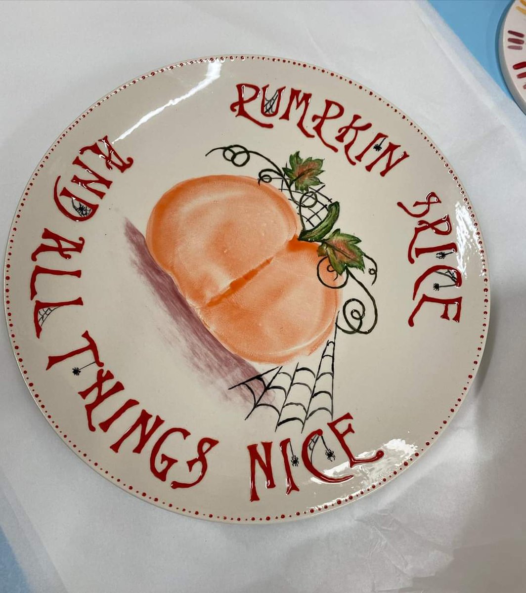 LoveNewmarket's tweet image. It's Bumpkin Season 🎃😂 Pop into Studio Scribbles on Sun Lane to create your baby's cute keepsake.

#Bumpkin #Halloween #StudioScribbles #SupportLocal #SupportOurHighStreet #LoveNewmarket #Newmarket #Suffolk