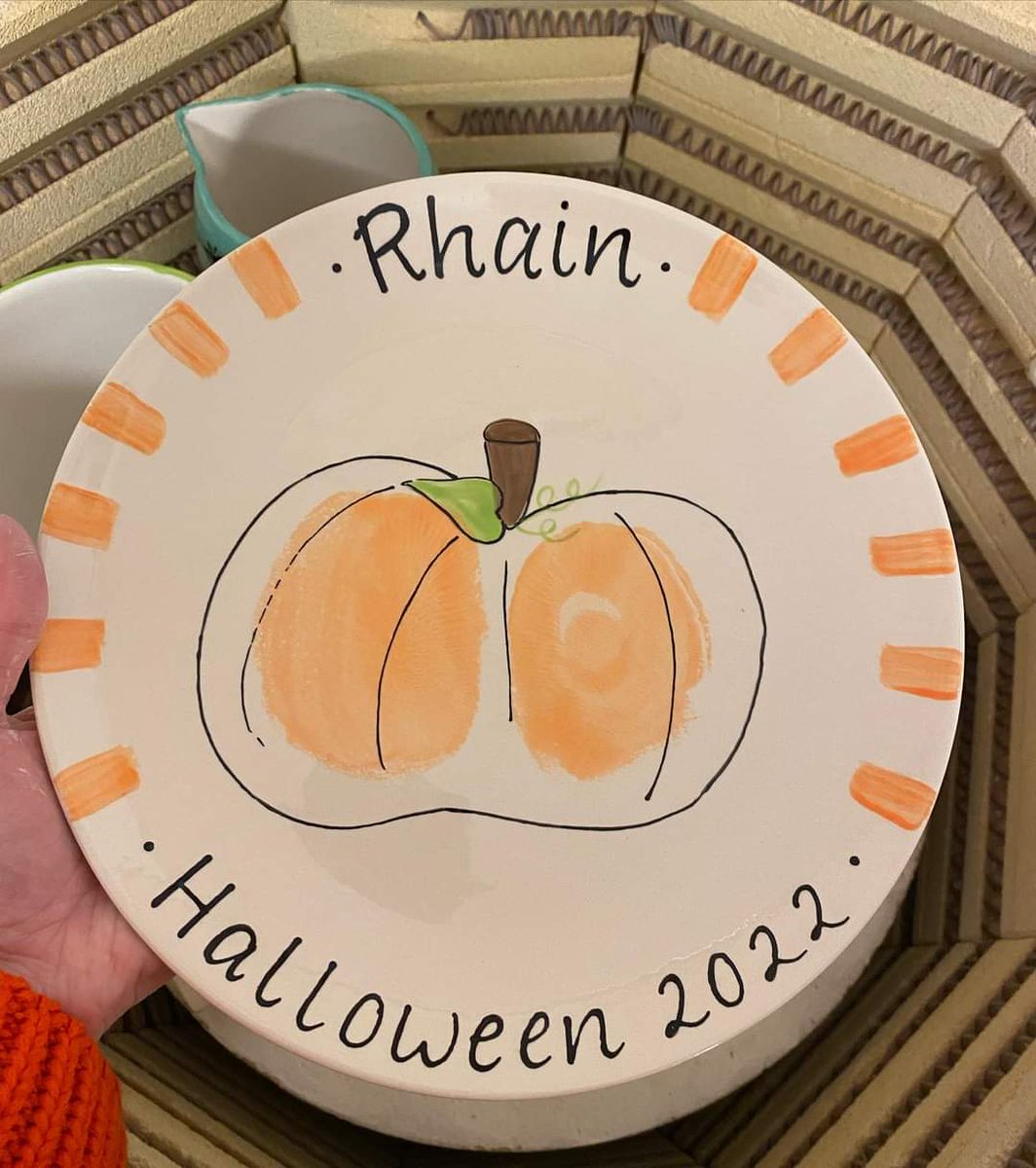 LoveNewmarket's tweet image. It's Bumpkin Season 🎃😂 Pop into Studio Scribbles on Sun Lane to create your baby's cute keepsake.

#Bumpkin #Halloween #StudioScribbles #SupportLocal #SupportOurHighStreet #LoveNewmarket #Newmarket #Suffolk