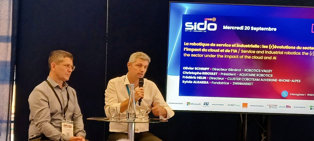 o_rouget's tweet photo. Le #SIDO2023 démarre fort avec une première conférence dès potron minet : Robotique de Service et Industrielle -> impact de la #data , du #cloud et de l'#ia
=> #robotique, #cobotique, #connectique ne font qu'un !!!! https://t.co/UYqcSBHeZO