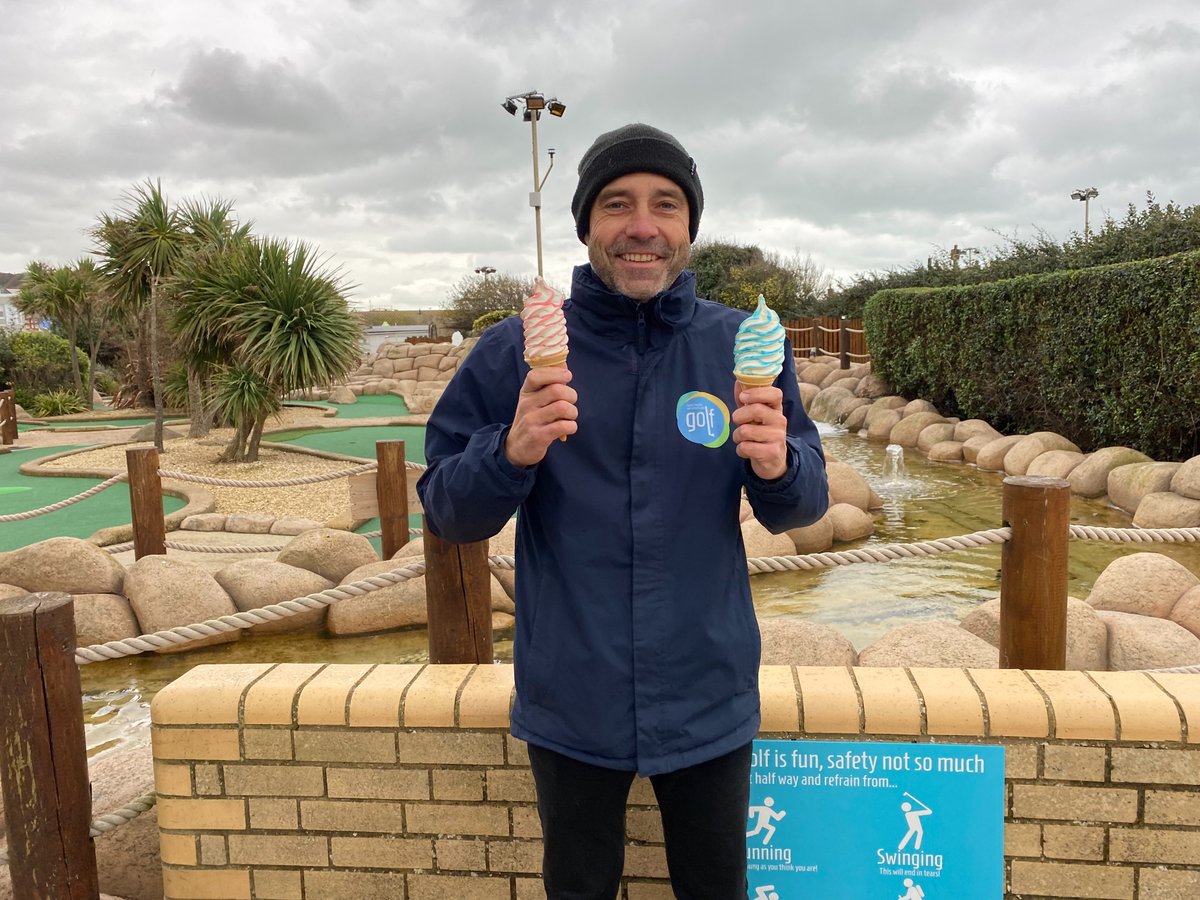 AdventureGolfUK's tweet photo. Its never too cold for ice cream. #hastingsadventuregolf #hastings #minigolf #icecream #flavorburst https://t.co/Tg81r0gRsB