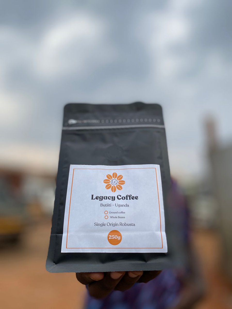 WenkyaP's tweet photo. Single origin Robusta,one that awakens senses,grown and harvested with outmost care to give the finest beans,and masterfully roasted to deliver exceptional flavours. Get yourself Legacy coffee! https://t.co/4hmDdMNHpF