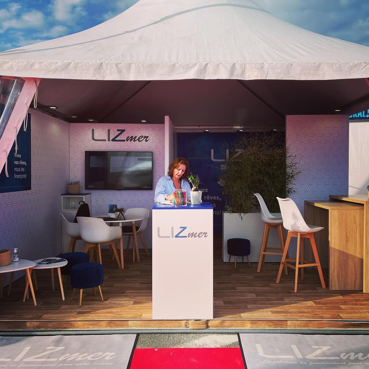 LIZmer_cf's tweet photo. Le @GrandPavois de La Rochelle vient d’ouvrir ses portes.

🤝 Notre équipe de spécialistes du financement de bateaux de plaisance se tient à votre disposition sur notre stand A-26 jusqu’au lundi 25 septembre !

#grandpavois #larochelle #salon #nautique #boatshow https://t.co/ihPORNYQul