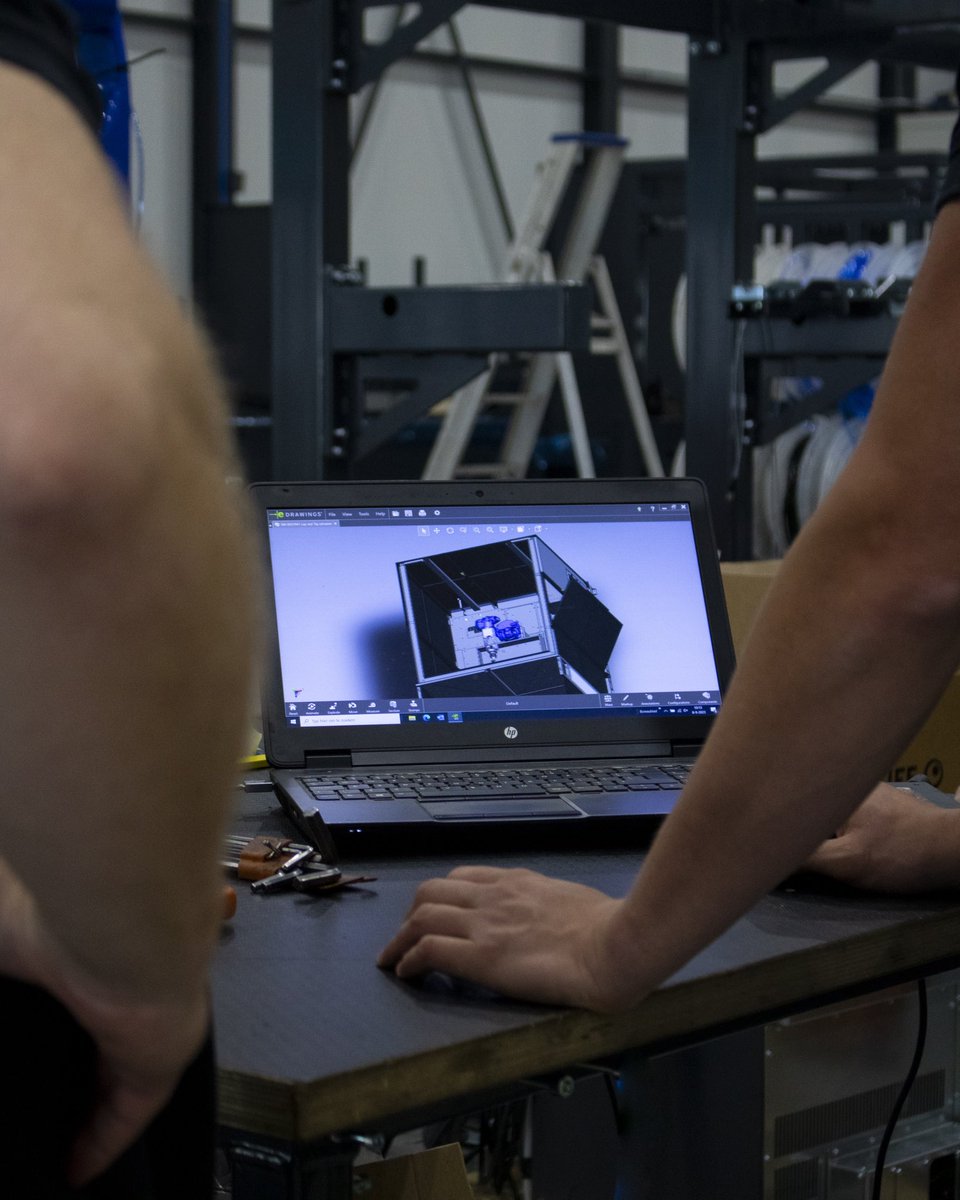 RoboFlexRobotic's tweet image. 🚀 Bij Roboflex staat teamwork centraal! Samen streven we naar topresultaten dankzij een doordacht plan. Contacteer ons voor innovatieve ideeën die bij jouw bedrijf en productieproces passen. 🤖💡 #Teamwork #Roboflex #Oosterhout #Technologie #Robotica #Vacatures