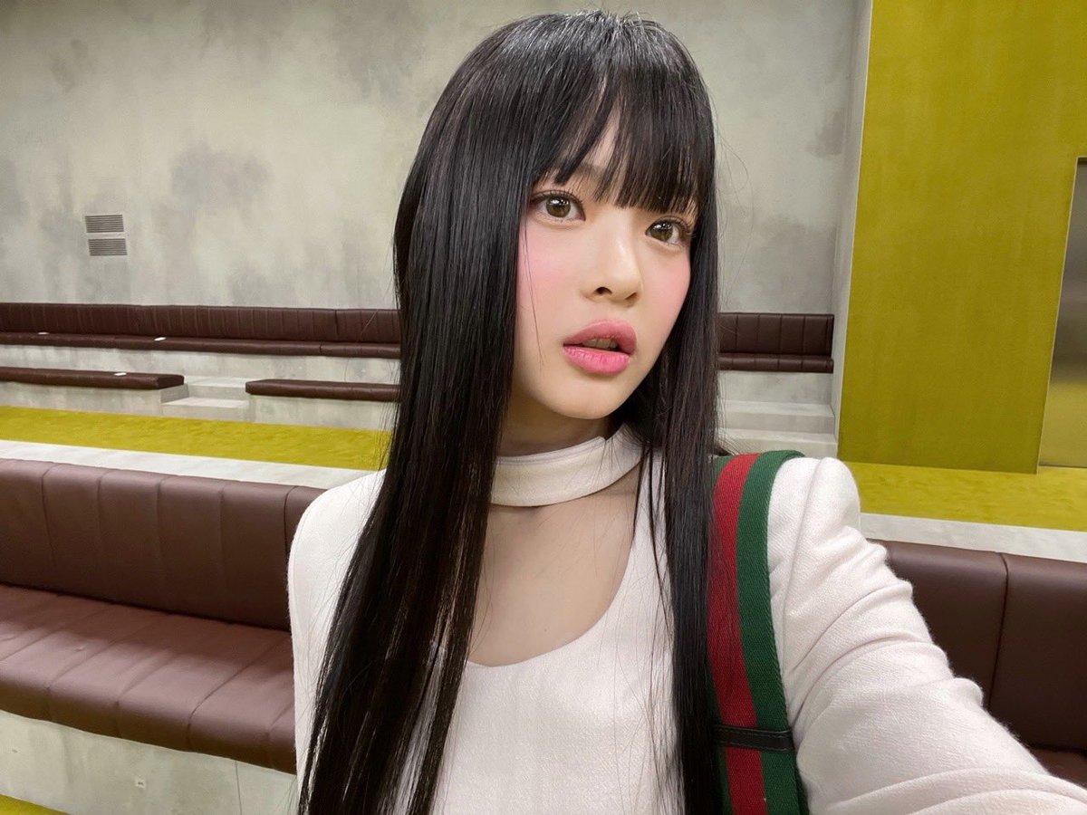 fromnwjns's tweet photo. [230920] 📞🐰 https://t.co/4IGPG6U4Tl