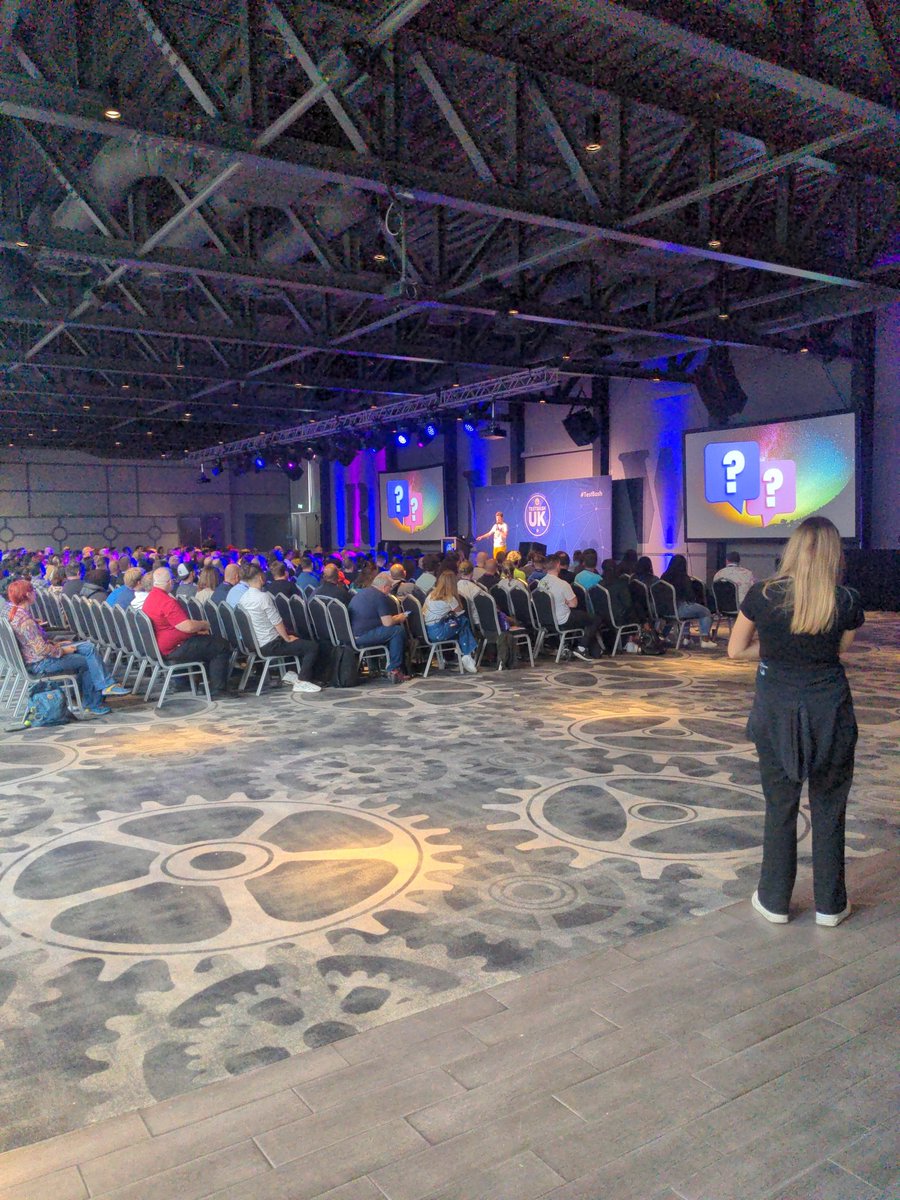 ScottKTeaching's tweet image. Getting ready , getting excited 😊.. #testbash are you ready ? 10:10 main stage !