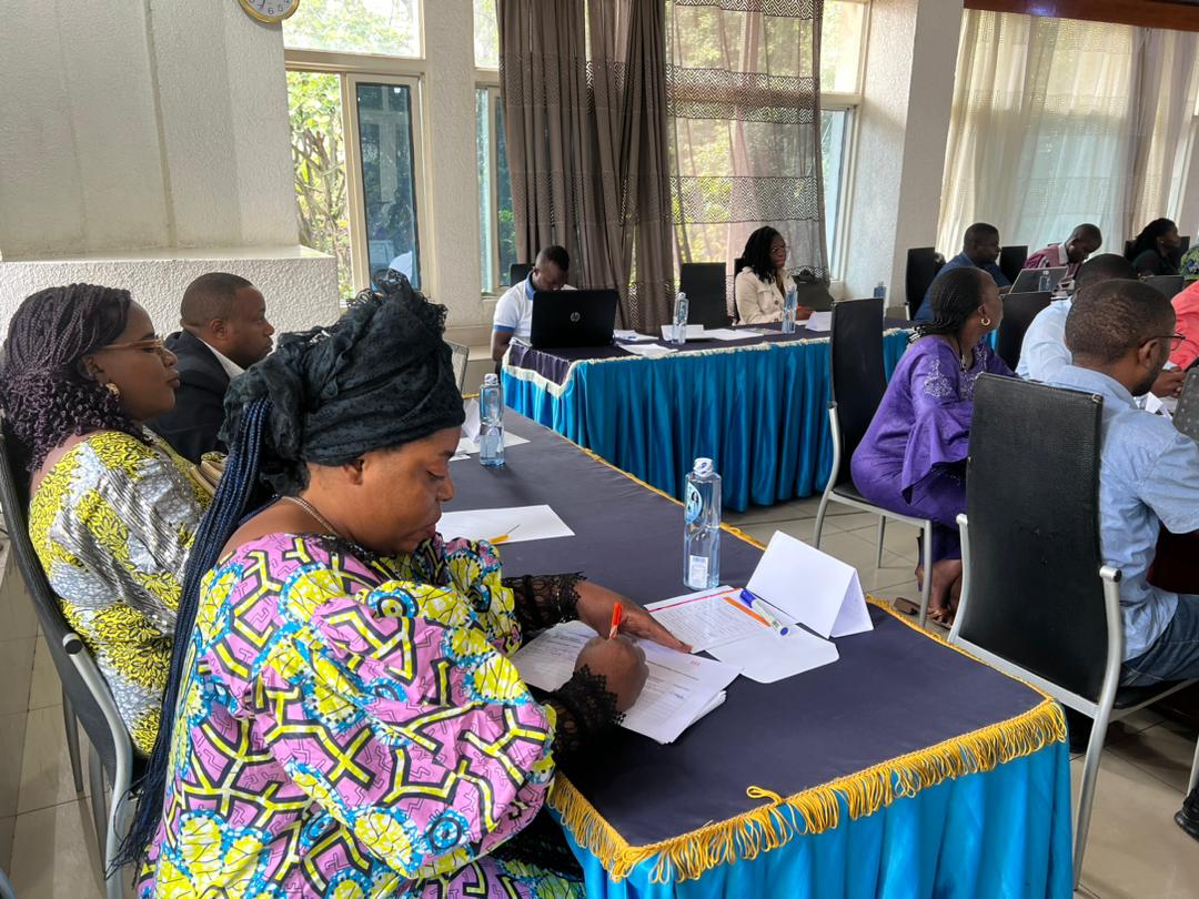 parfaitmuhani's tweet photo. #GOMA : Nous avons pris part au Café Citoyen organisé par @ProtectionInt qui a abouti à la signature d'un CONTRAT SOCIAL avec certains candidats du Nord-Kivu aux élections 2023.
La @cenirdc doit garantir des élections apaisées, crédibles & la #SoCiv jouer son rôle de Sentinelle. https://t.co/MOwqtbJCh0