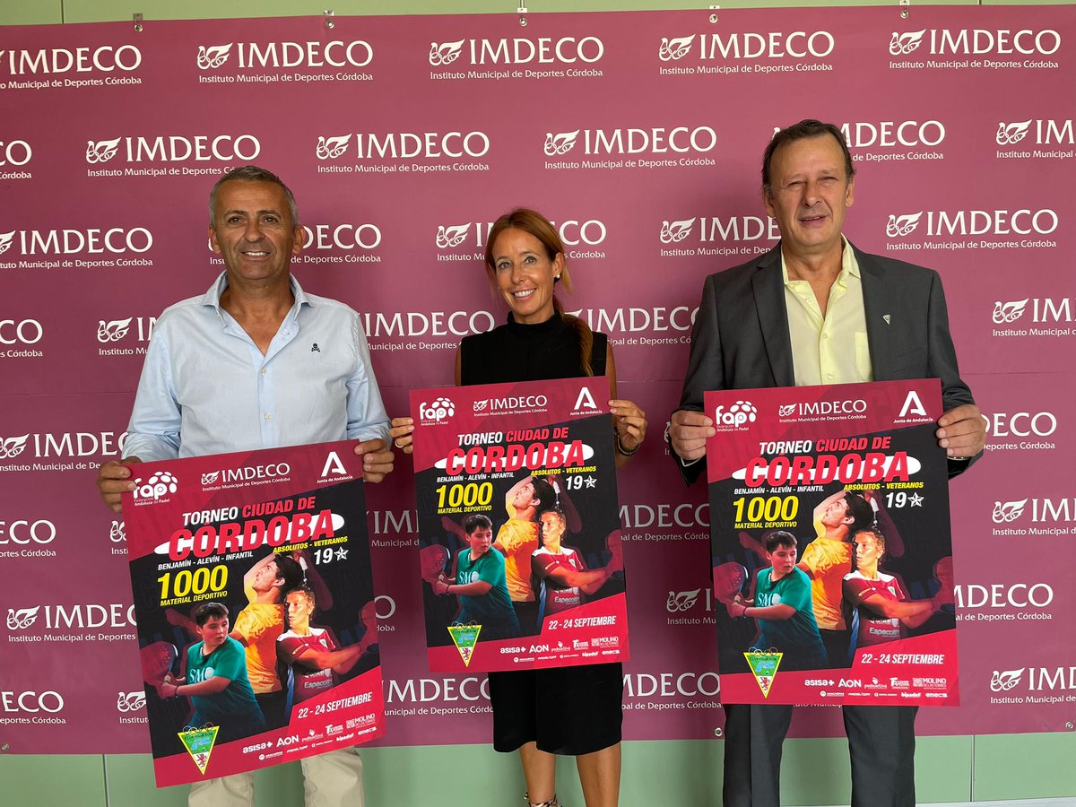 faponline's tweet photo. 📢Córdoba prepara una gran fiesta del pádel federado 🟢⚪️🟢
✳️El Torneo Ciudad de Córdoba convoca este fin de semana en el club Figueroa a menores, veteranos y absolutos.

📝Léelo aquí: https://t.co/hkeGJpQl4r

#FAP #padel #Cordoba https://t.co/vMfWLpE91t