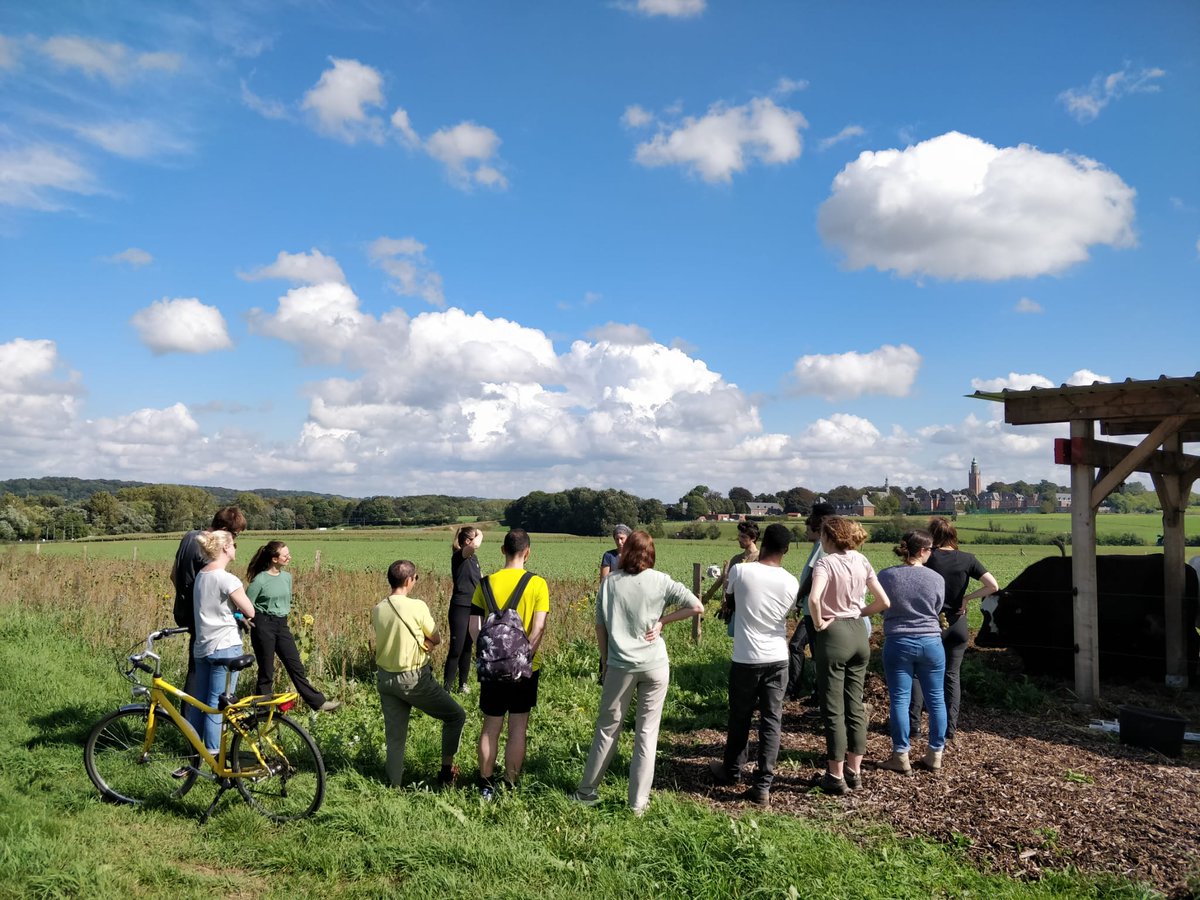 bioeconKUL's tweet photo. This week, our division had a fantastic teambuilding activity at CSA De Witte Beek! We enjoyed a field tour, and even got our hands dirty 👨‍🌾🌱Afterwards, we had a delicious dinner in the barn. https://t.co/OAg3jnH5CU