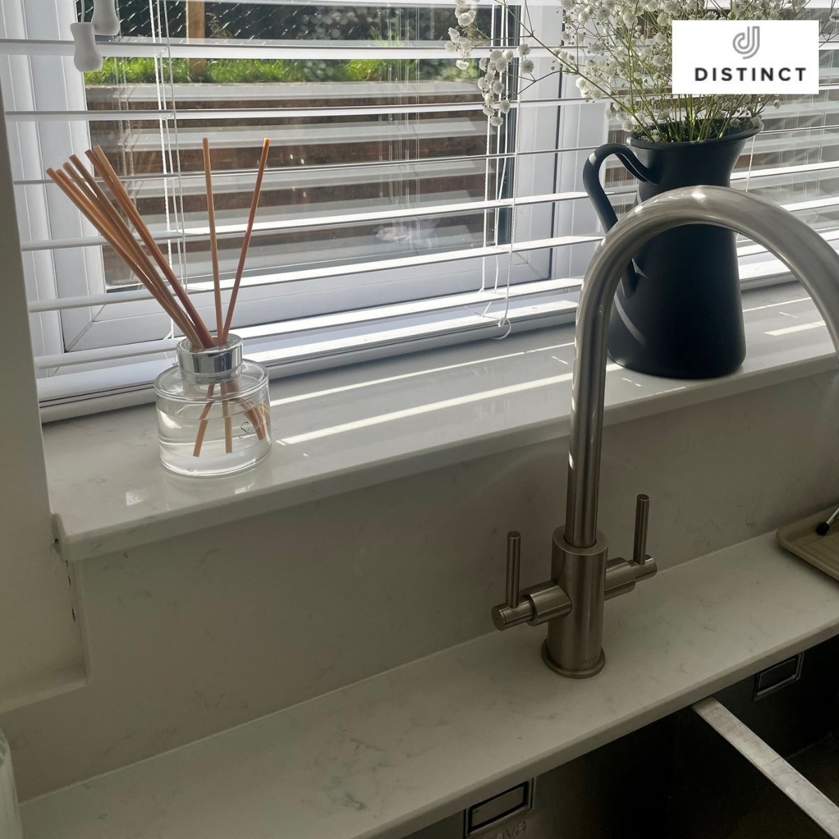 distinctworktop's tweet photo. Our latest kitchen installation combines both elegance and durability.

For any enquiries, please get in touch.

Tel: 01633   619 999
https://t.co/HBWCUtLcQ7

#worktops #quartzworktops #graniteworktops #kitchenworktops https://t.co/0UntJvT3X3