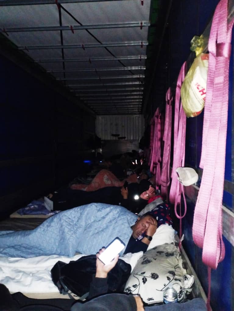 Hungerstrejkande arbetare i hjärtat av Europa. Det här är en sån skandal.