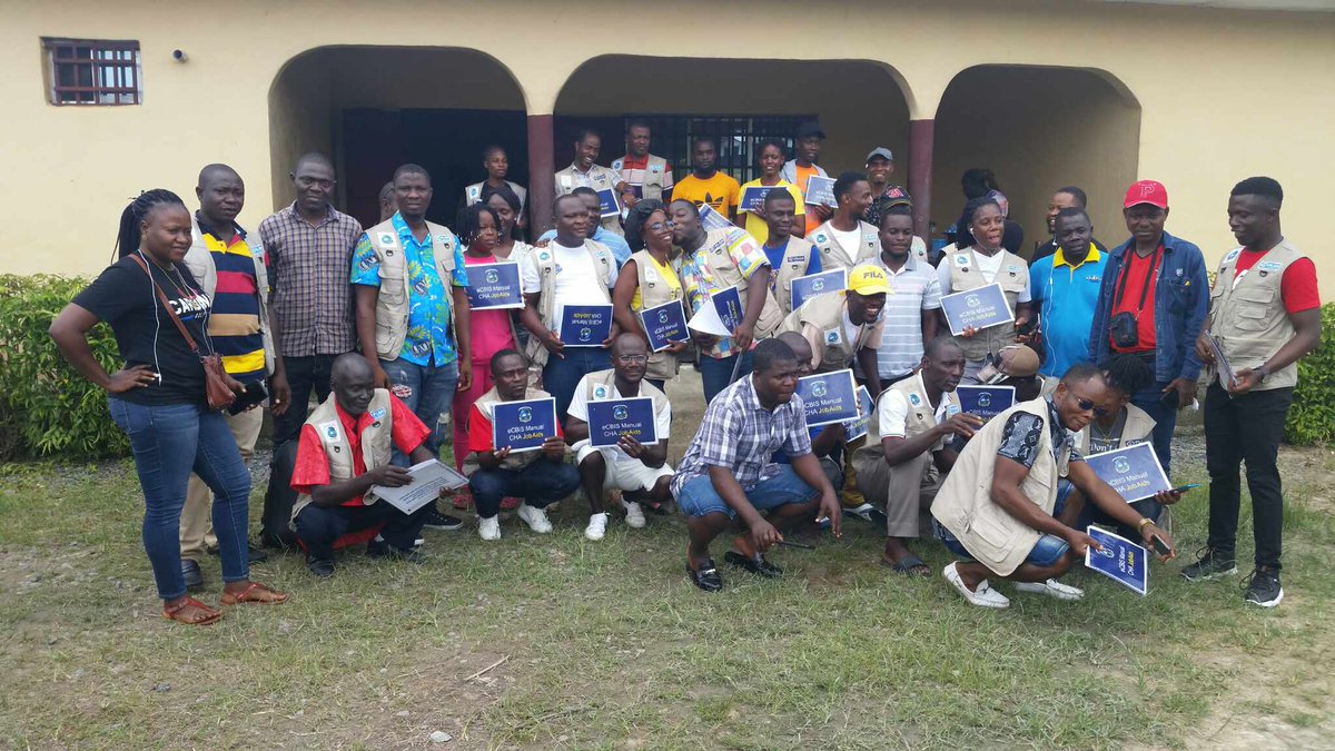 @lastmilehealth @jamesnardella @SkollFoundation Margibi County Health Team and partner train.CHW of Mamba Kaba Health District In eCBIS.