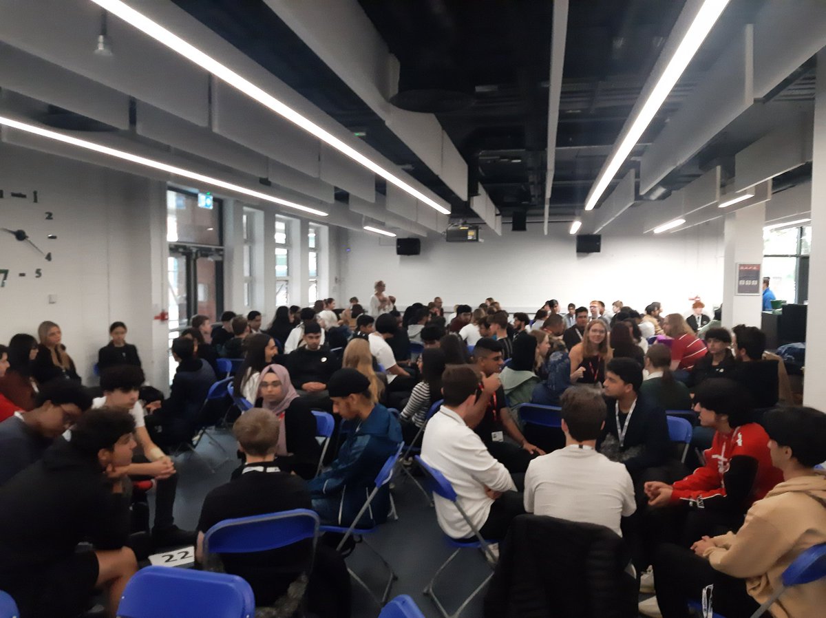 Exciting to welcome business guests, university ambassadors and Alumni to Logic School today for our Year 12 Careers Speed Networking event. #Futures #Careers #CEIAG