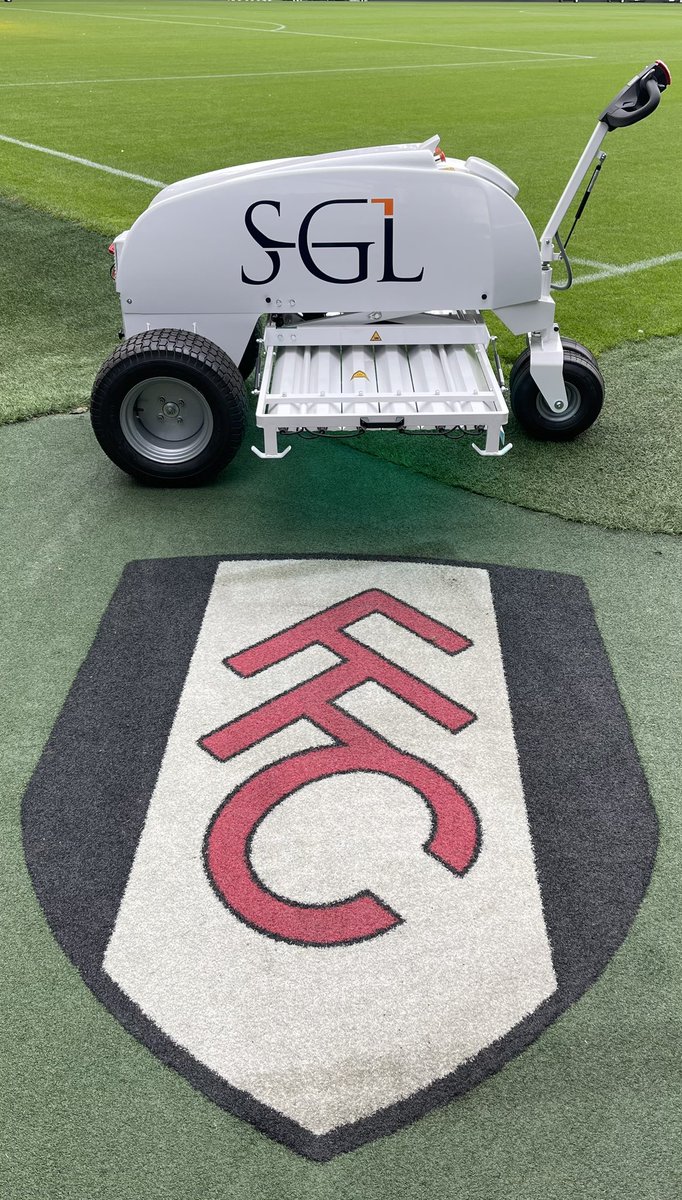 AbernethyGareth's tweet image. Maiden voyage for our new piece of kit! Trying our best to suppress any diseases without the use of fungicides. #UVC #trysomethingdifferent