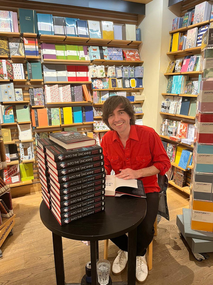 danny_robins's tweet photo. Slightly sore wrist this morning… A great night at @WaterstonesYork - thank you to everyone who came!

https://t.co/64H7dQEhqM
#UncannyCommunity https://t.co/flkrTH0Mcn