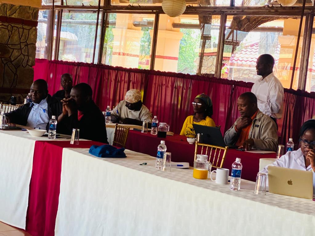 byopra's tweet photo. @ChraHarare @CityofBulawayo @DanChurchAidZW @DiakoniaSverige @DiakoniaAfrica There should be a strategy to breakdown the centralization agenda of the Government. We need to find a way to strategically position ourselves as Residents Associations. #LocalGovernmentReforms #Uhlelo @ChraHarare @LocalT @communitypodium @giz_gmbh @DanChurchAidZW https://t.co/6KPYelSkEs
