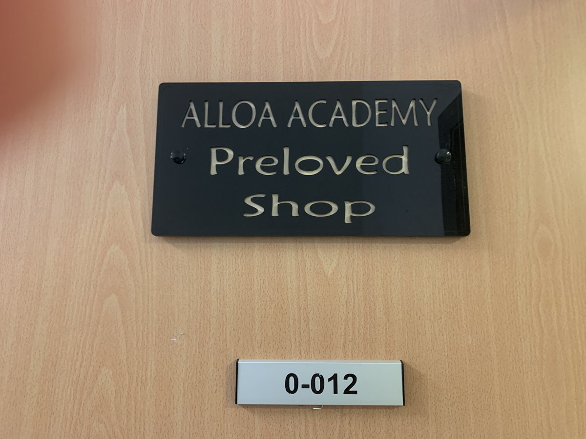 PrelovedAlloaAc's tweet photo. Restocked ✔️
Preloved Orders Filled ✔️
Sustainability the Smart Way ✔️

Thank you to everyone who has donated school uniform items to our Preloved Shop @AlloaAcademy @ClacksEducation https://t.co/vAW5CvVqmq