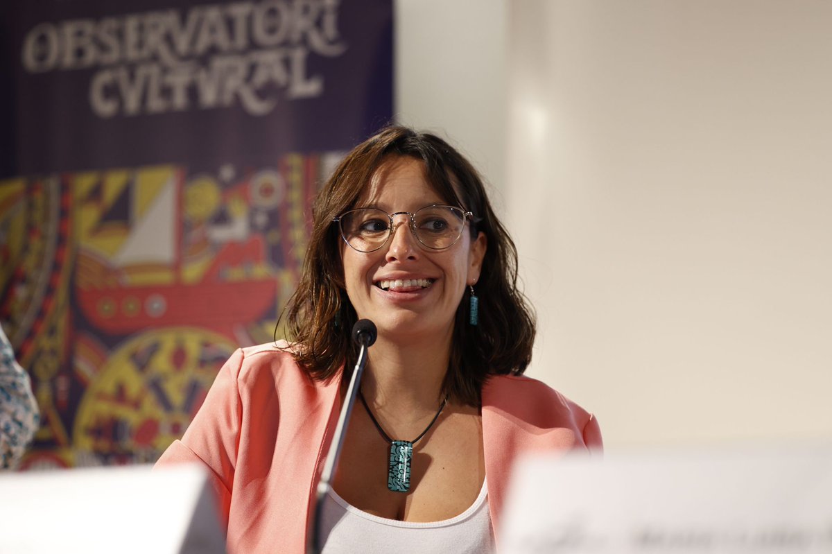 Conocemos a Mar Gaitán, de <a href="/silknow_eu/">silknow.eu</a>, un proyecto que investiga la seda como un patrimonio cultural tanto material como inmaterial 🧵 // Let's meet Mar Gaitán, from <a href="/silknow_eu/">silknow.eu</a>, a project that investigates silk as both material and intangible cultural heritage 🧵