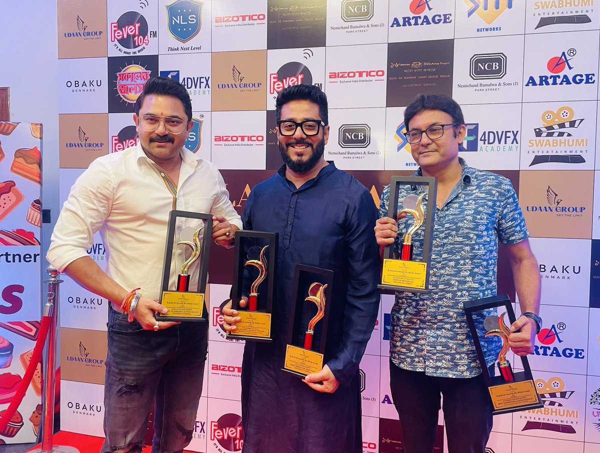 WBBoxOffice's tweet photo. The 2022 film #Dharmajuddha bagged four awards at #KalakritiAwards2023 [Session 2]
⭐️ Best Actress: #SubhasheeGanguly 
⭐️ Best Supporting Actor: #SohamChakraborty 
⭐️ Best Script: #PadmanabhaDasgupta 
⭐️ Best Director. #RajChakraborty 

#BanglaCinemaZindabad🔥 https://t.co/WskWY0Bsb6