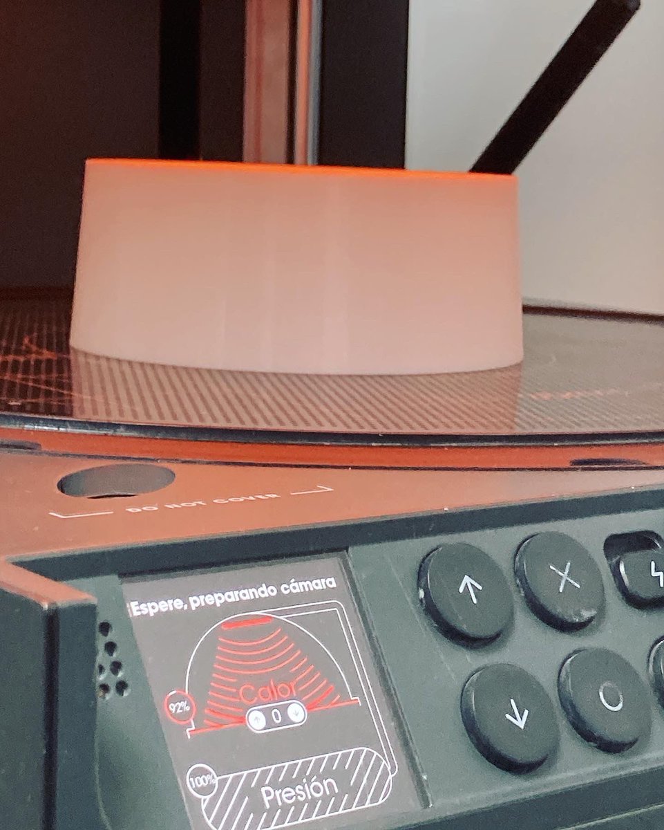 CIUDATEL's tweet photo. Nuevo proyecto en marcha combinando Fabricación Aditiva y Termoformado con @TeamMayku

Tienes una idea? nosotros te ayudamos a llevarla a cabo 😉

#impresion3d #3dprinting #termoformado #industrial #diseño3d #molde #cordobaesp #3dprintinglife https://t.co/v6fA4eUJ0W