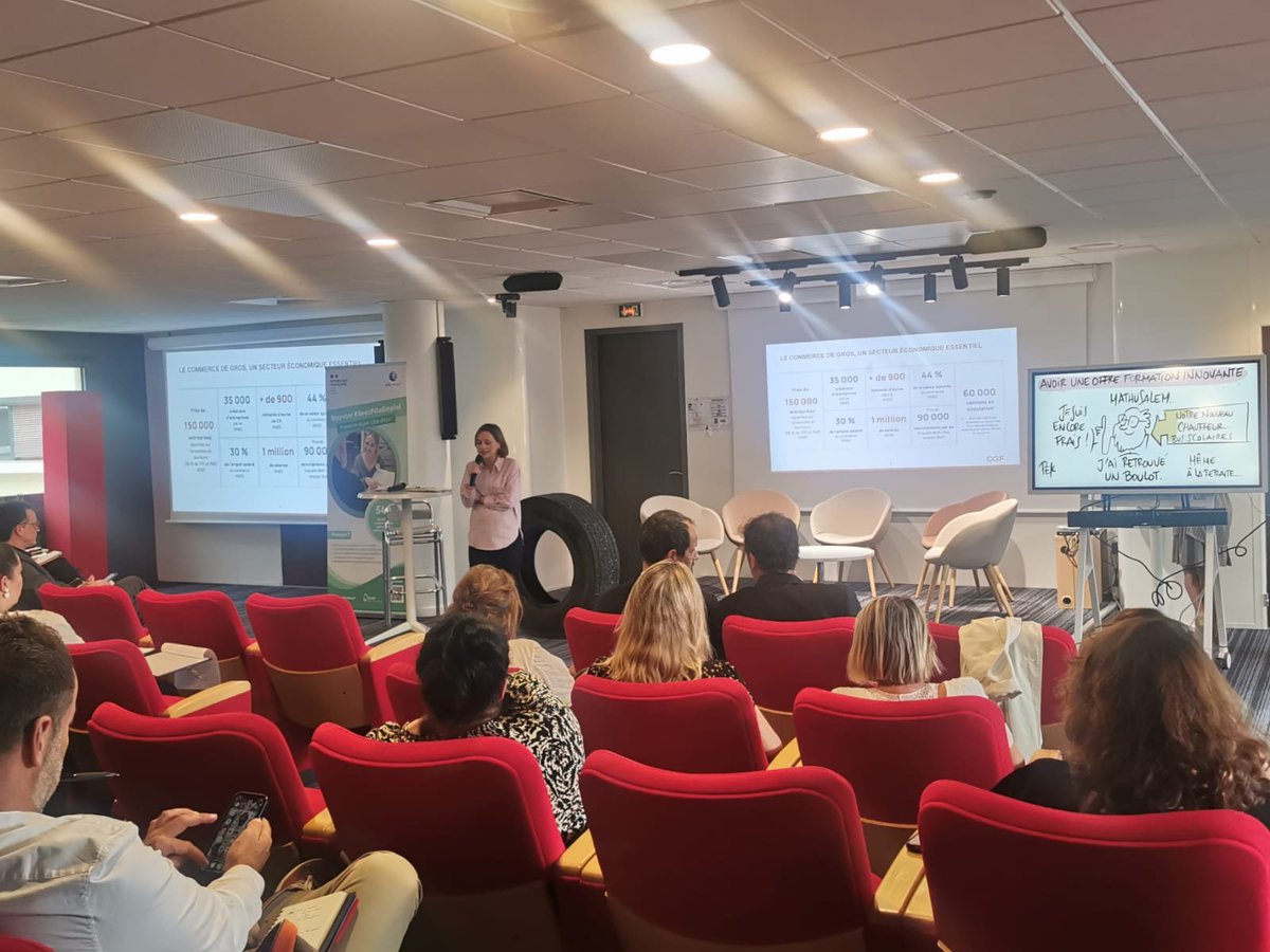 Aujourd'hui les acteurs de la filière transport logistique sont réunis à Marseille pour partager les besoins en formation et recrutement : les grands rendez-vous de l'année 2024 se préparent dès maintenant #TousMobilisés #AvecPôleEmploi #ExpertisedAvenir