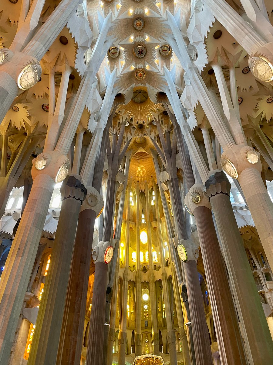 Epickatech's tweet photo. Barcelona, Spain's Catalonia region's cosmopolitan city, is famed for its art and architecture.🤩With #epickapassport, you may experience extraordinary light and shade in the fantastical Sagrada Família church. 🥰 #traveladapter #spain❤️ #barcelona #sagradafamilia #gaudi https://t.co/XGseGH9WvD