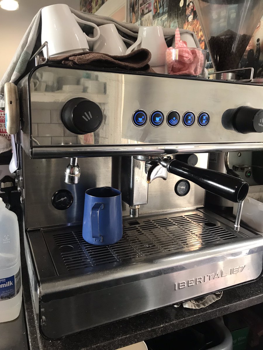 Meltdownchester's tweet photo. Right I need to get rid of this coffee machine and I’m feeling ruthless today so if you want an absolute bargain here it is.
£950 for the machine, Grinder, Grinder draw and all the bits and pieces you need. https://t.co/YjJHUDgMMC