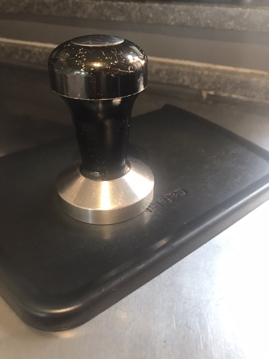 Meltdownchester's tweet photo. Right I need to get rid of this coffee machine and I’m feeling ruthless today so if you want an absolute bargain here it is.
£950 for the machine, Grinder, Grinder draw and all the bits and pieces you need. https://t.co/YjJHUDgMMC