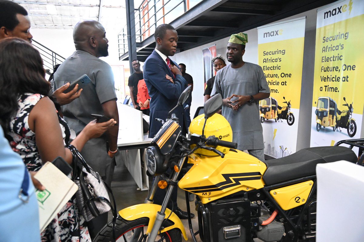 TreasuryDepSec's tweet photo. Small and medium businesses employ over 80% of Nigerians. They’re the backbone of the economy.

I visited @ReelFruit and the startups at @VibraniumValley to learn what support entrepreneurs need. With an ecosystem of public-private partnership, firms like these can drive growth. https://t.co/w5NVEdFJAK