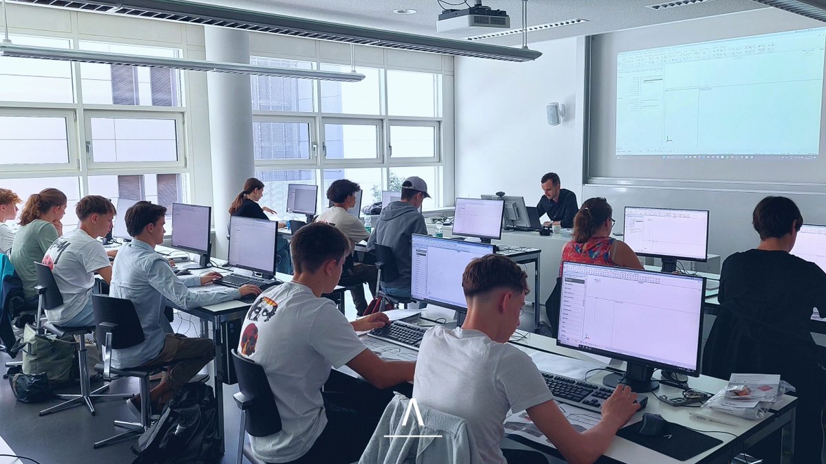 AllplanSchweiz's tweet image. 👷‍♂️ Lehrlings Start-Up in Luzern 📍

Unser letzter Lehrlings Start-Up für dieses Jahr neigt sich dem Ende zu. Wir blicken auf eine Erfolgreiche Start-Up Zeit zurück👩‍🏫

#allplanschweiz #allplan #bimplus #startups #Bauwesen #Weiterbildung #Zukunftssicher