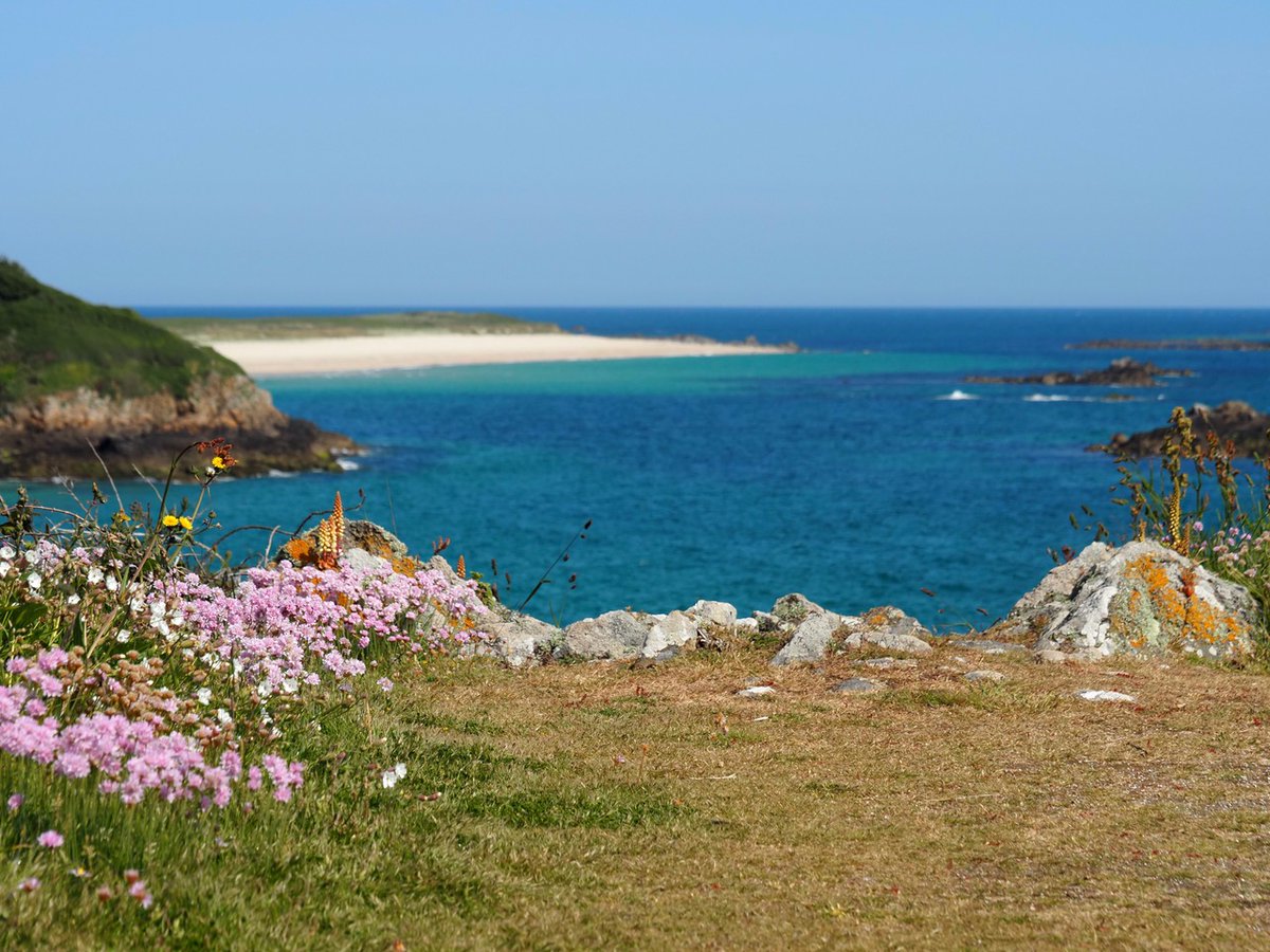 Our client, Andrew, has just finished his 9th walking holiday with us! 🥾✨ This time, he explored the awe-inspiring #GuernseyCoastalPath. This trail is a coastal dream, with cliffs, sandy beaches, and crystal-clear waters. Where to next? 🤩 @VisitGuernsey #ThatIslandFeeling