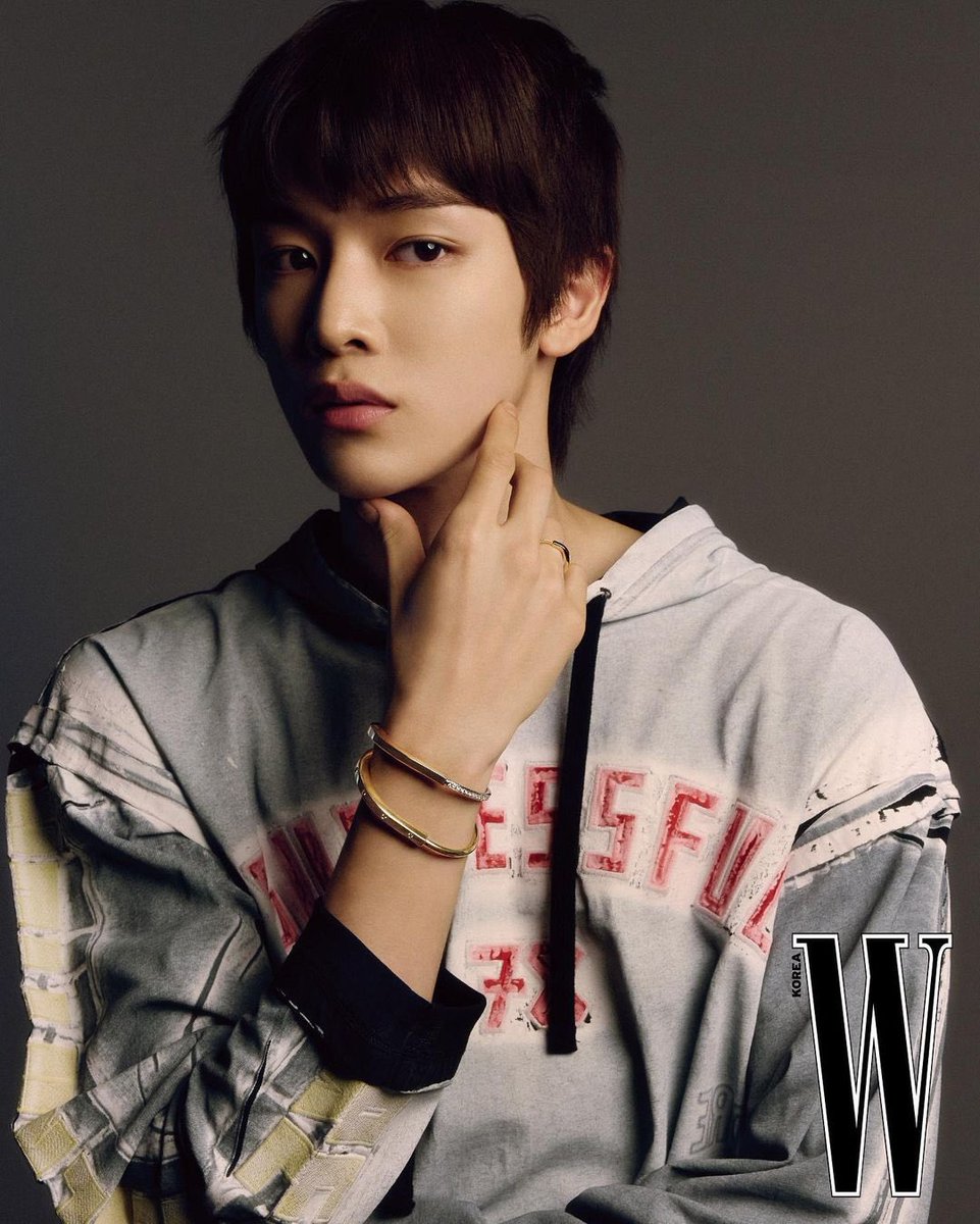mmxly__'s tweet photo. SUNGCHAN &amp; SHOTARO SOBRE NCT PARA WKOREA!!! 

#SHOTARO: “¡Gracias por felicitarme por mi debut! Sí, Sungchan y yo fuimos parte de NCT. Cuando me uní a NCT por primera vez, todos, desde el hermano mayor Taeil hasta el miembro más joven Jisung, me trataron como una familia. + https://t.co/l8445kQCol