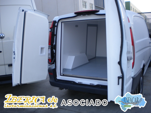 IBERICA DE ISOTERMIZACIONES, S.L. empresa asociada que presta servicios como fabricación de furgonetas isotérmicas y frigoríficas con más de veinte años de experiencia en el sector.
 📍 Almería
🔗 ibericaisotermos.es/index.html
#fabricación #isotermos #frigoríficos