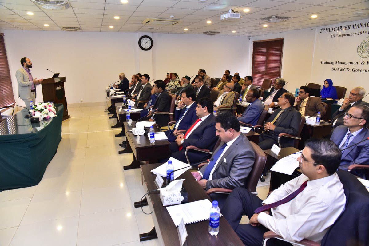 Mr. Muhammad Abdullah Zaidi, Director DBRIU, delivered a lecture on Ease of Doing Business and FDI as a part of the 2nd Mid-Career Management Course (MCMC) for BPS-18 officers of Government of Sindh. The training was organized by Training, Management &amp; Research Wing of SGA&amp;CD