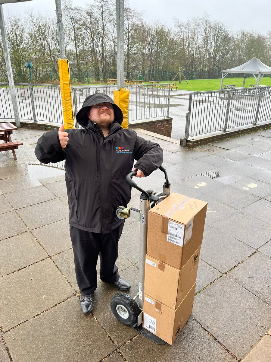 ☔ Still one of our favourite photos....proof that L.E.A.D. IT Services staff really do go above and beyond! @ITman_Dan