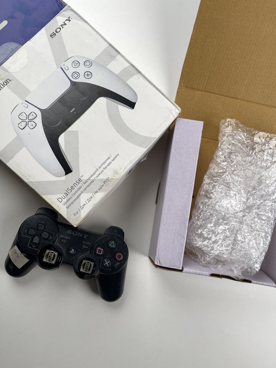 StyleListings's tweet photo. A surprise that shocked me 🤯
Shame on you @amazonIN https://t.co/I3Yv8l0q0H
