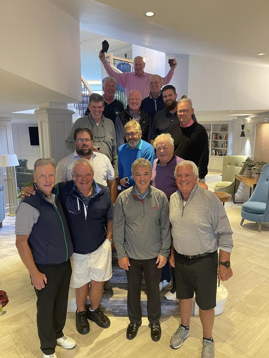 SWINGolfIreland's tweet photo. Great evening in #harrowkillarney with our Boston friends on their 24th visit to South West Ireland. Great food, company and craic. Safe home guys and until next year…
#bucketlisttour #friends #goodtimes #ireland https://t.co/jaxQsi2tZ1